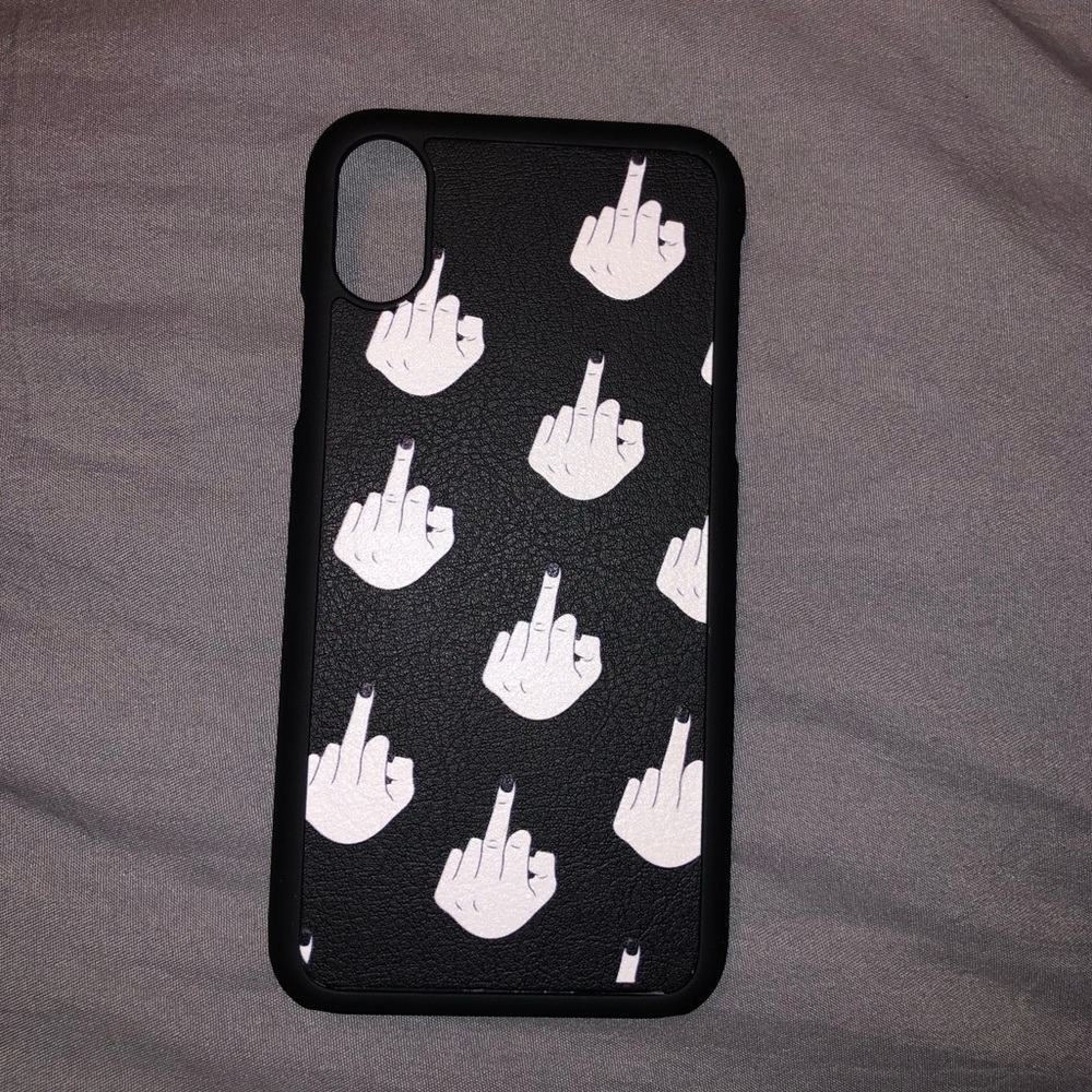 KYLIE JENNER MIDDLE FINGER IPHONE X CASE